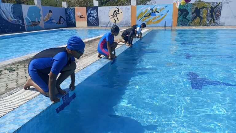 Swimming Pool in Saluja Gold International School
